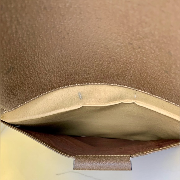 GUCCI PLUS RARE 1980s Leather Agenda w/original paper notepad. - Picture 9 of 13